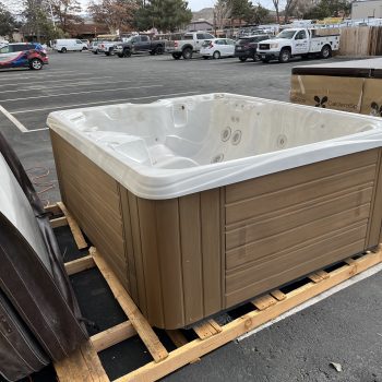 Used 2018 Caldera Martinique hot tub for sale