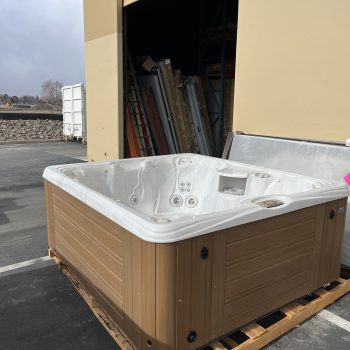 Used 2018 Caldera Martinique hot tub for sale