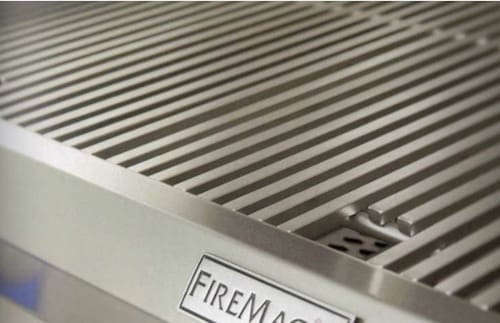 Outdoor Kitchen diamond sear cooking grids close up shot
