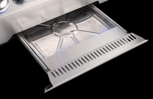 Outdoor Kitchen echelon drip tray close up shot