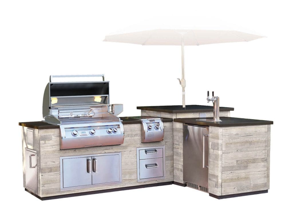 Outdoor Kitchen with kegerator setup