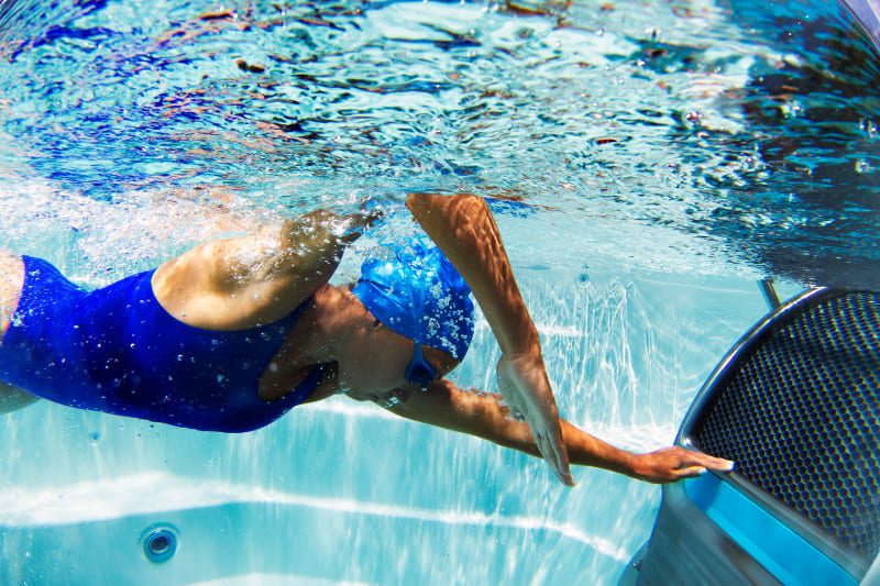 Woman swimming in E500