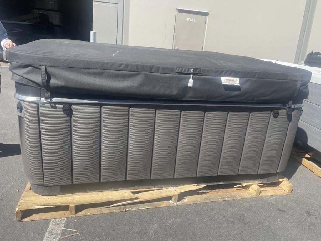 Used 2018 Caldera Niagara